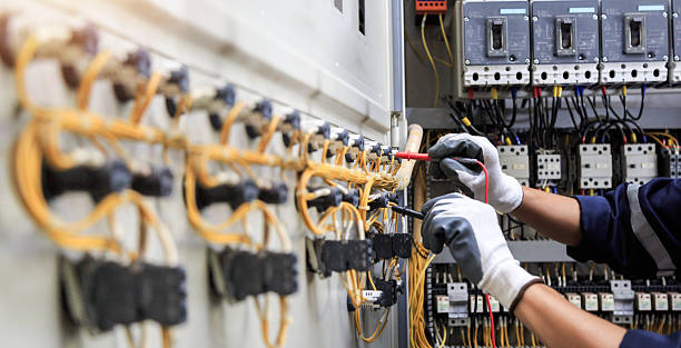 Professional Electrician technician working in Newport Beach, CA